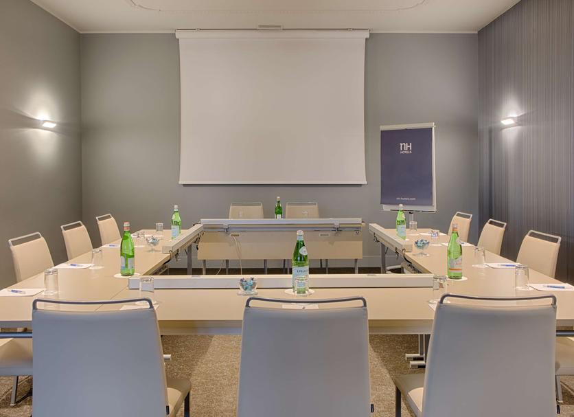 Conference room Ảnh
