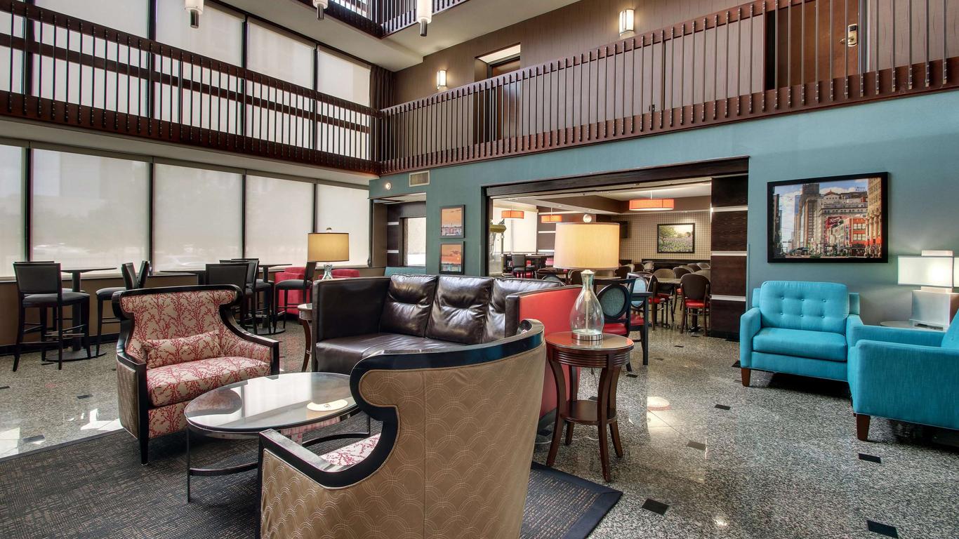 Drury Inn & Suites Houston Near the Galleria
