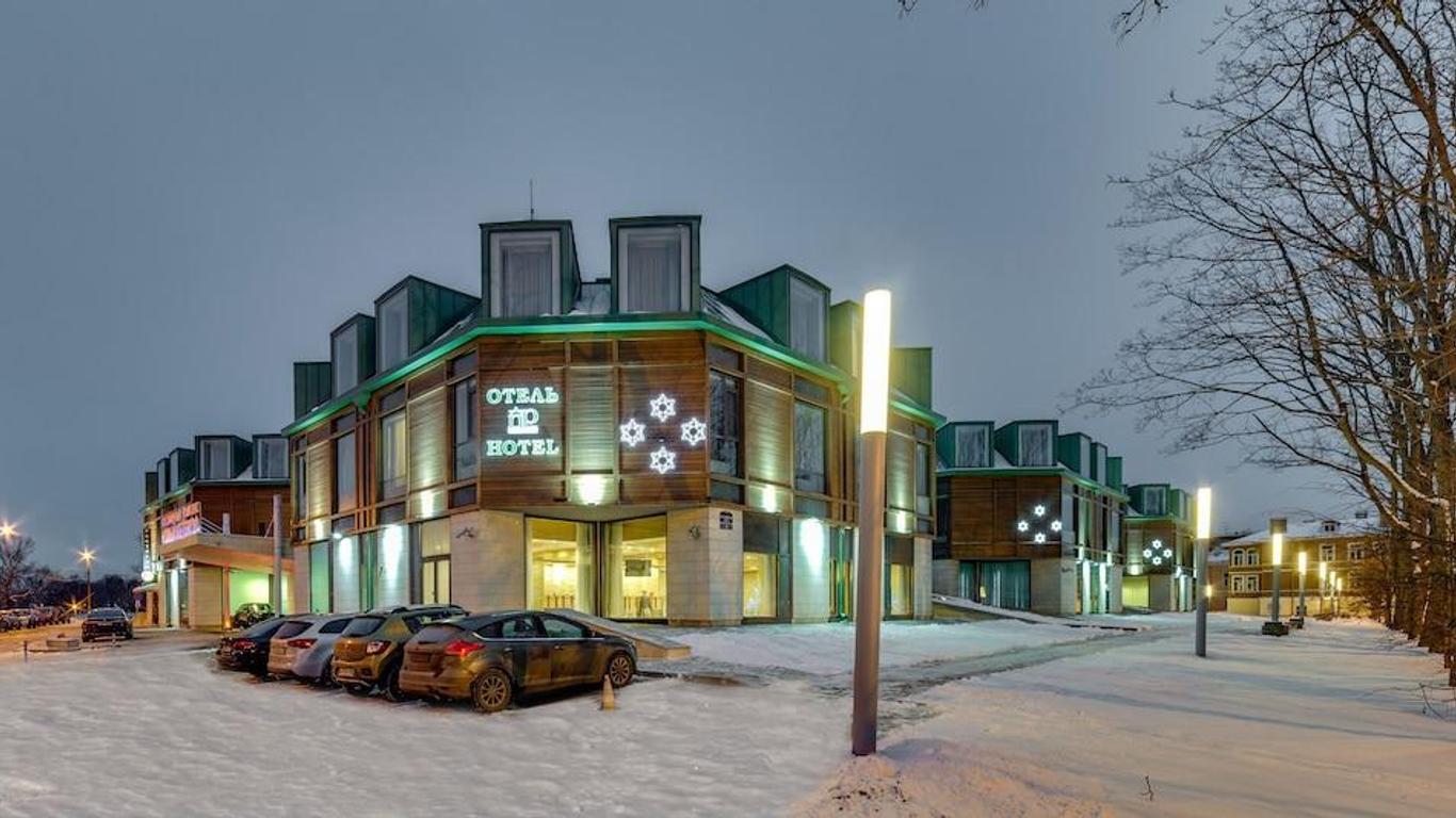 New Peterhof Hotel