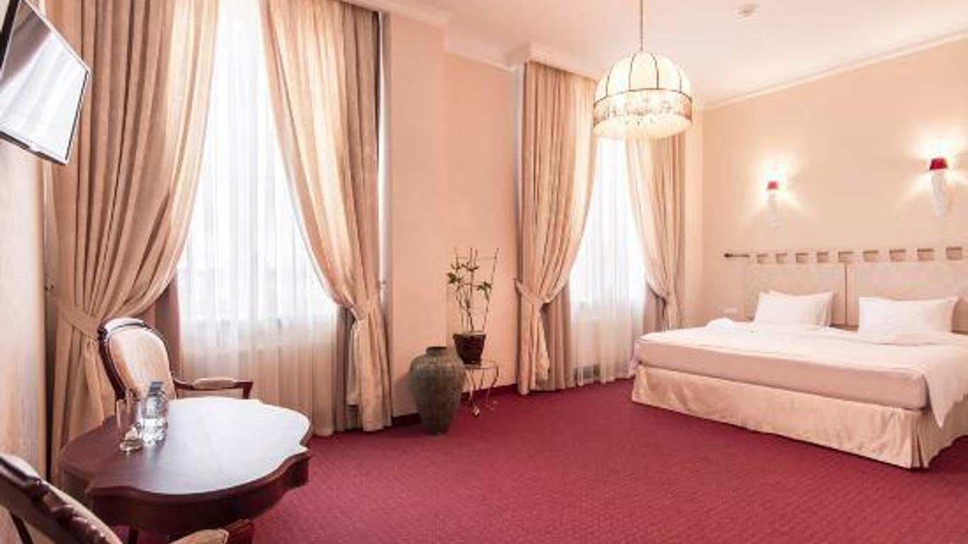 Bristol Hotel