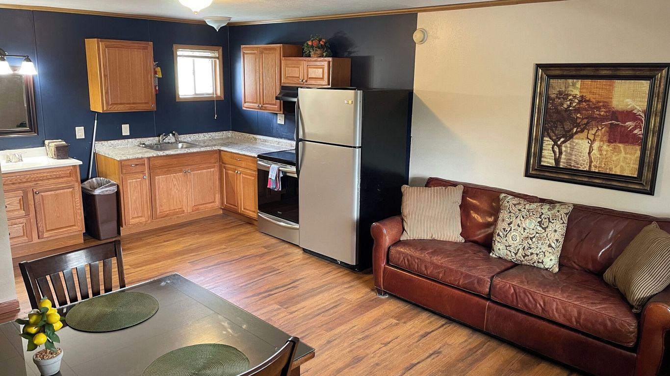 Hunter's Friend Resort