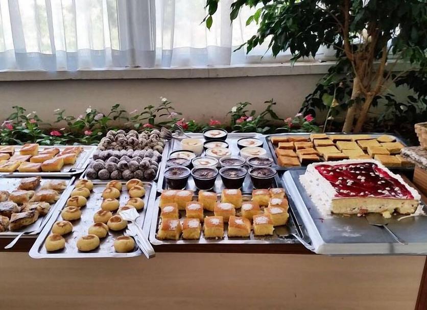 Buffet Ảnh