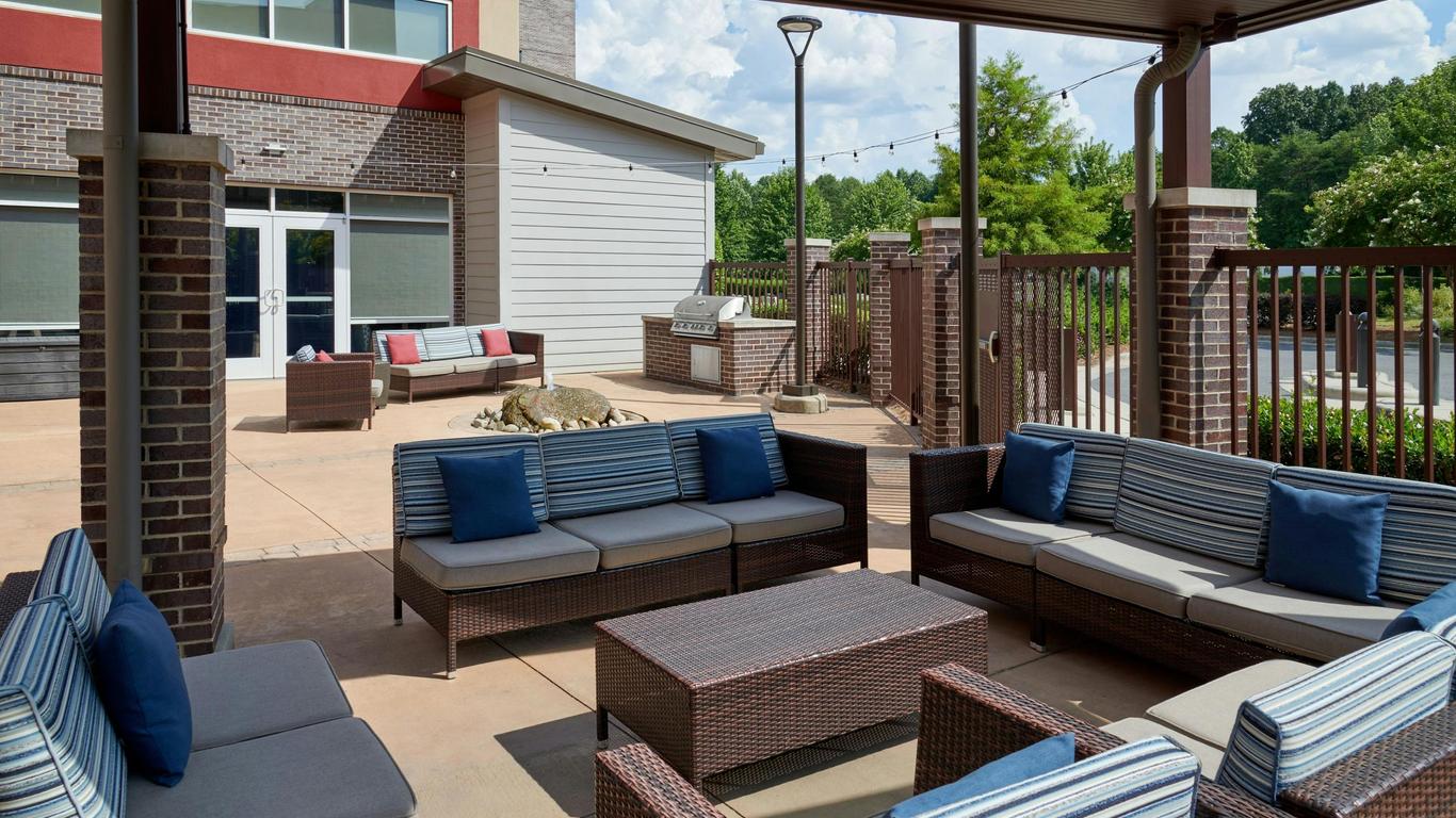 Fairfield Inn & Suites by Marriott Charlotte Airport