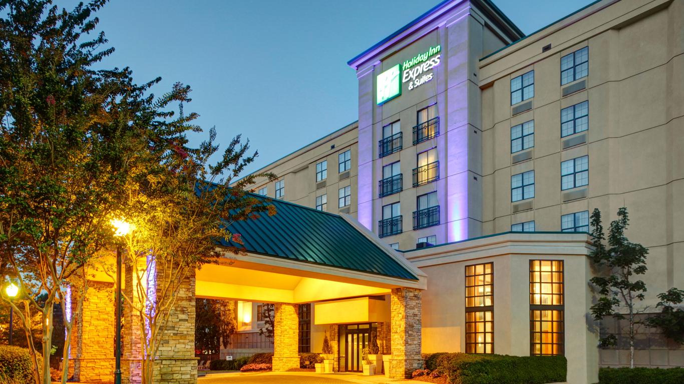 Holiday Inn Express & Suites Atlanta Buckhead