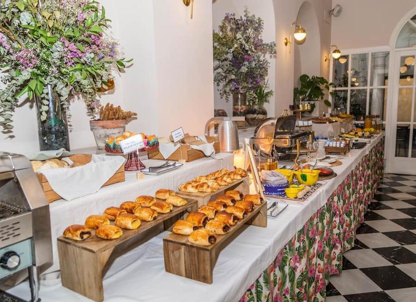 Buffet Ảnh