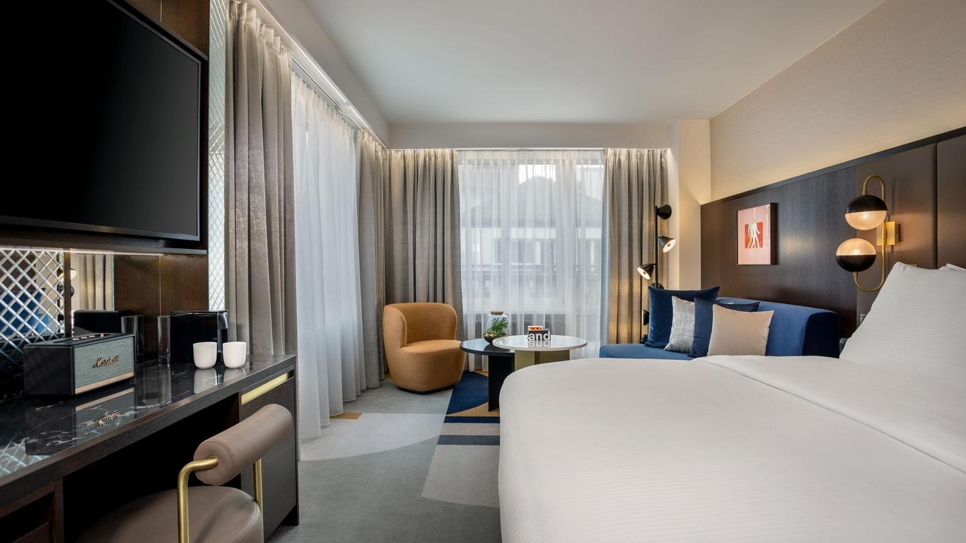 Neues Schloss Privat Hotel Zurich, Autograph Collection