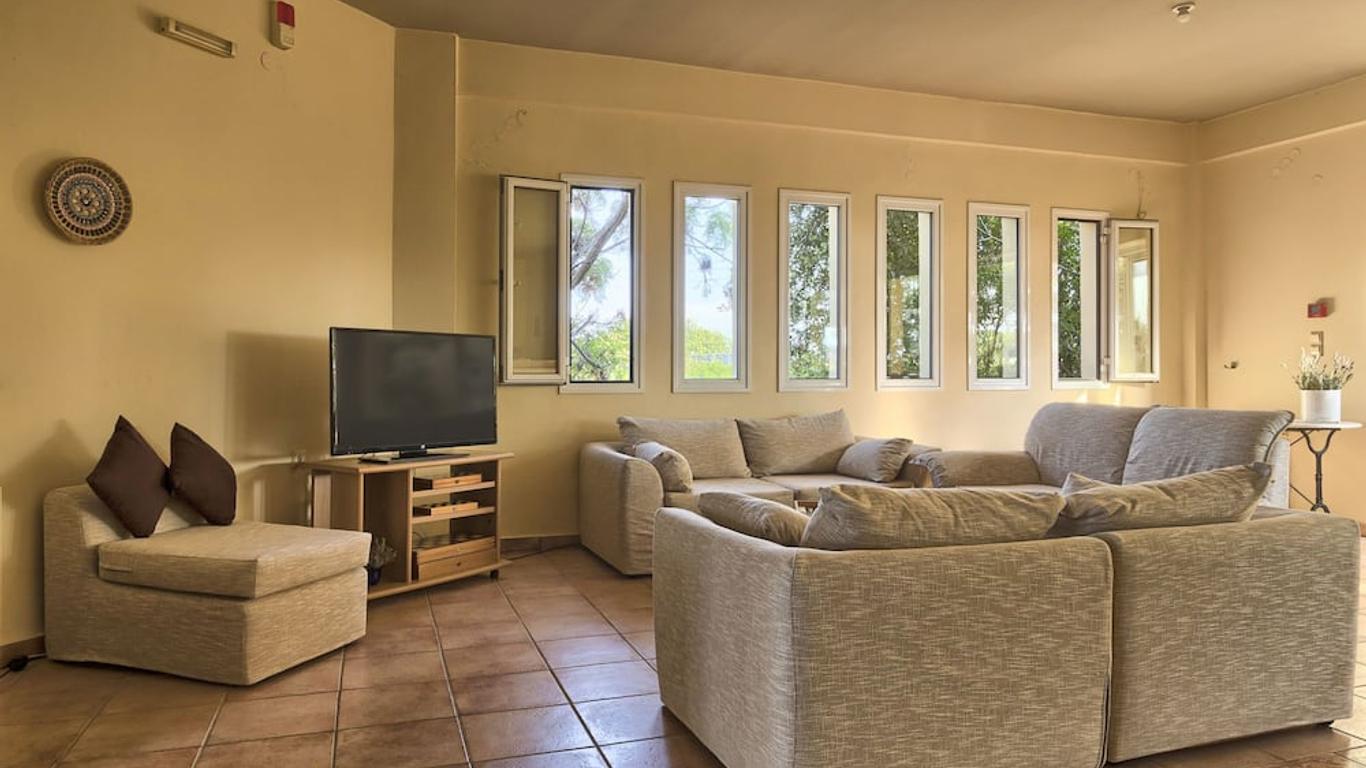 Anthemis Apartment