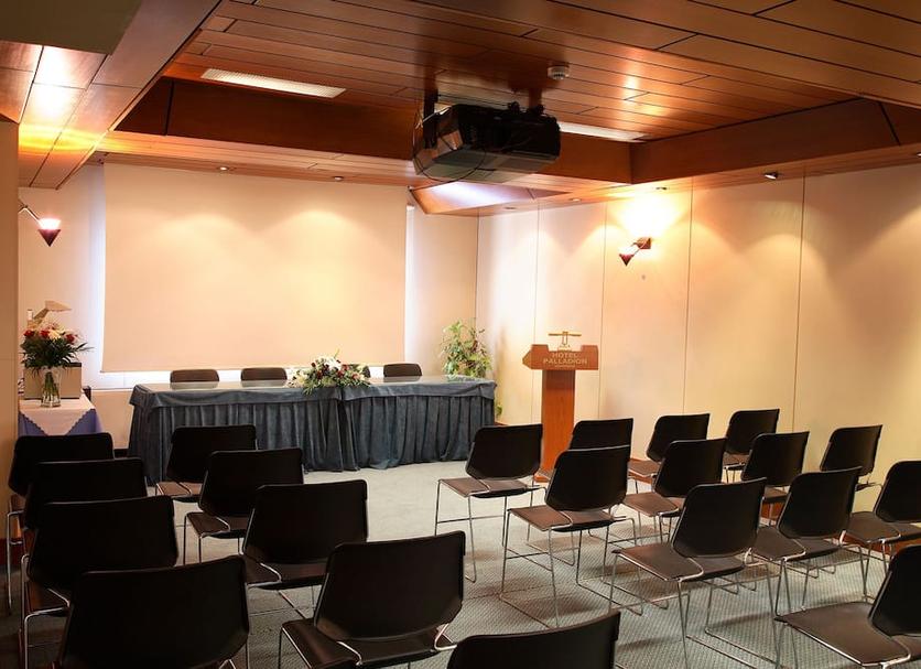 Conference room Ảnh