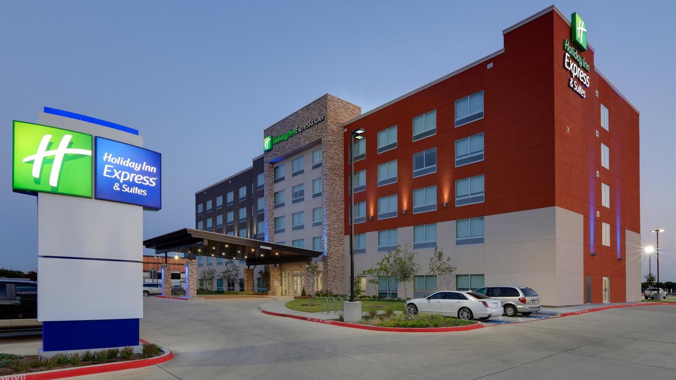 Holiday Inn Express & Suites Dallas Nw Hwy - Love Field