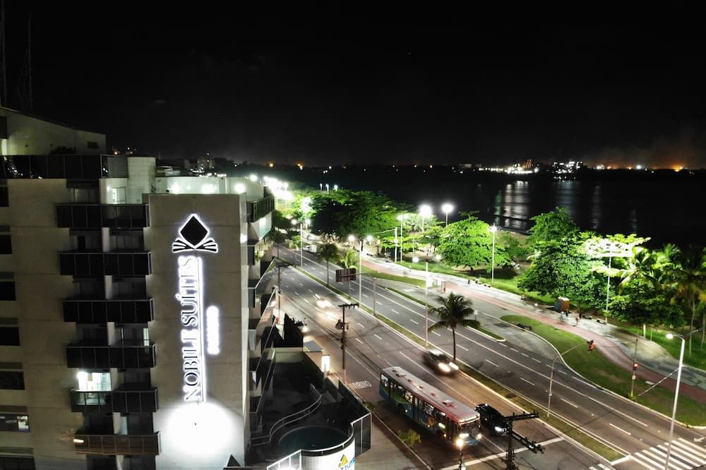 Cảnh ngoài trời