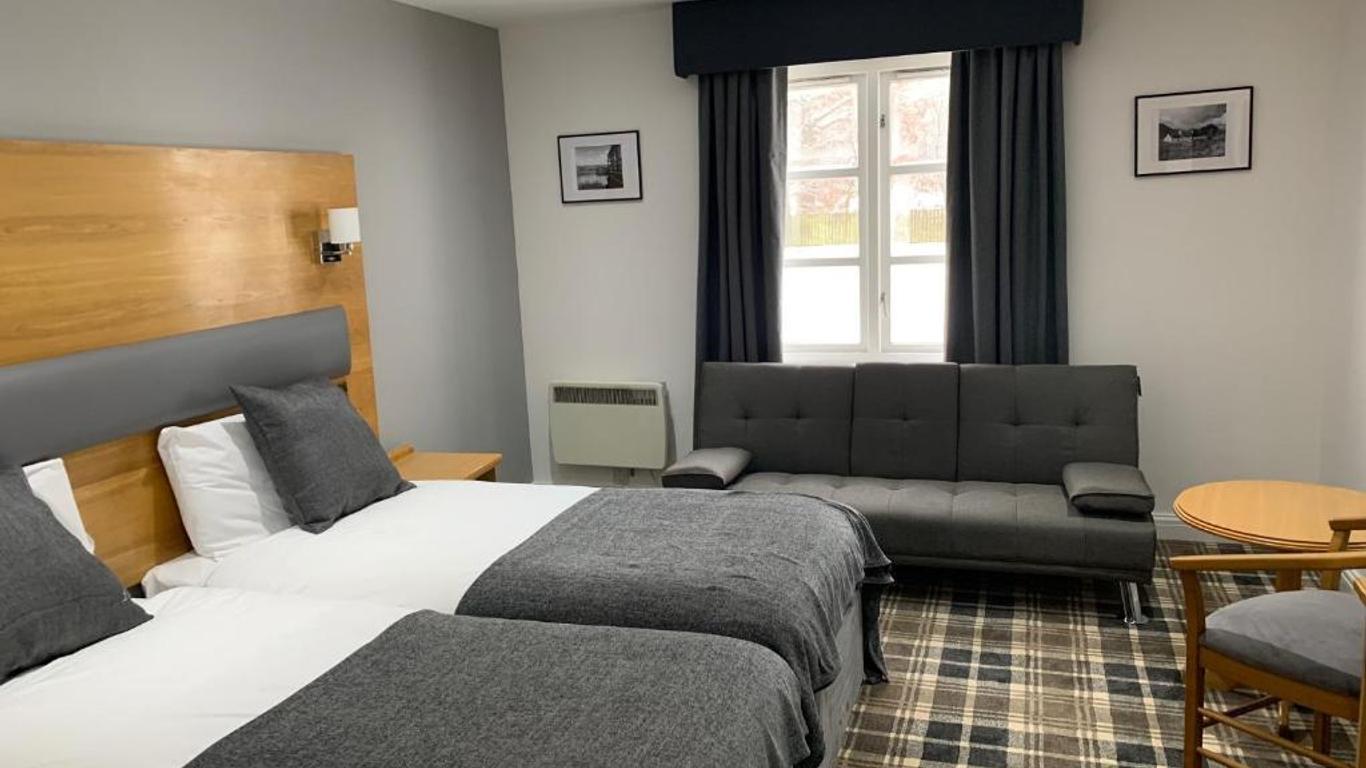 Crowwood Hotel And Alba Restaurant