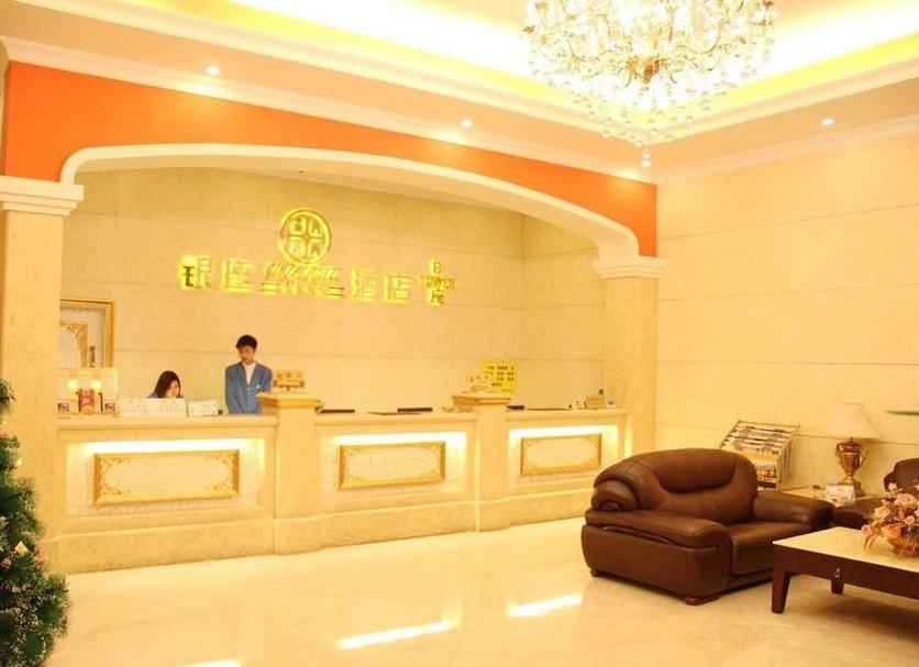Lễ tân Ảnh