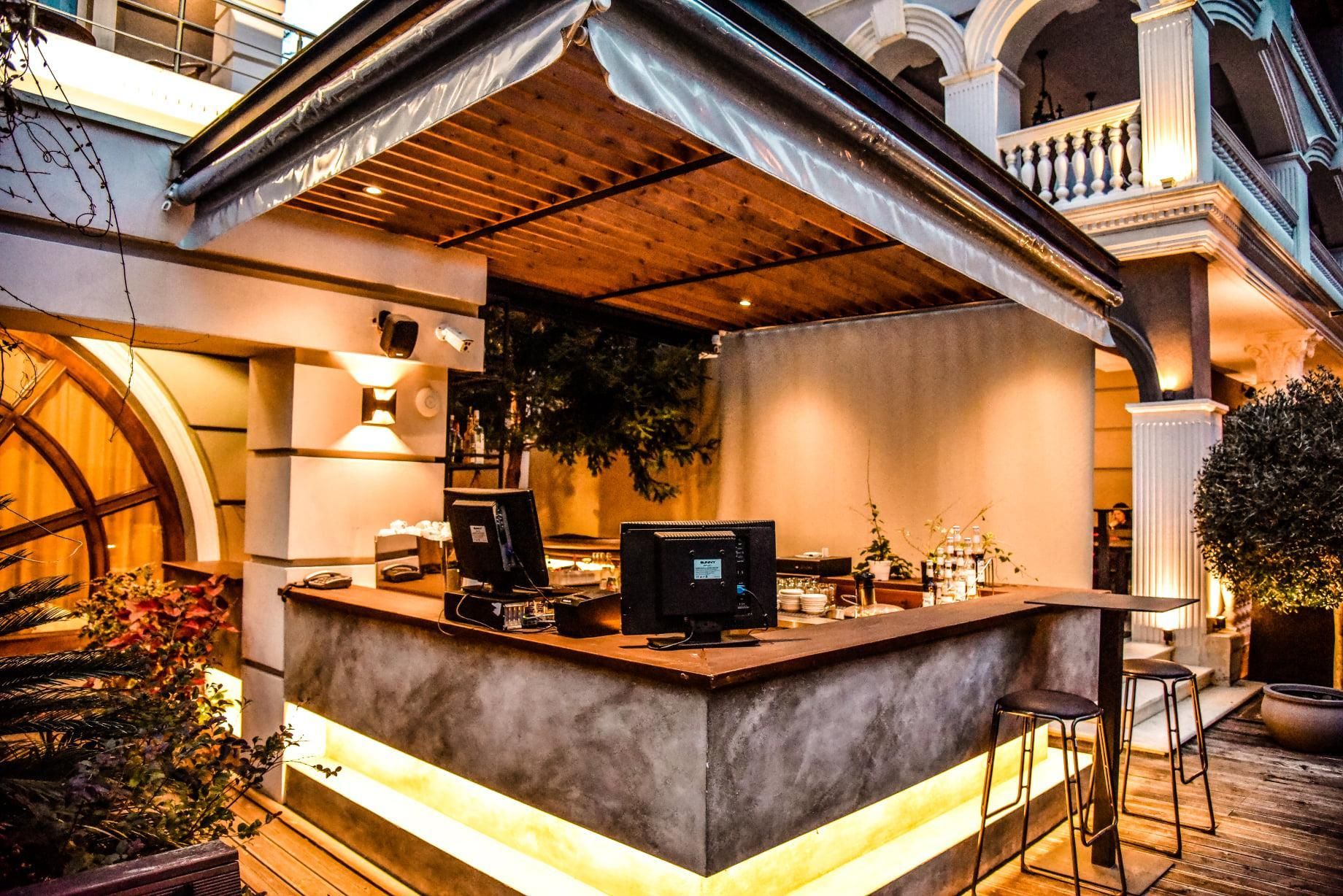 Bar