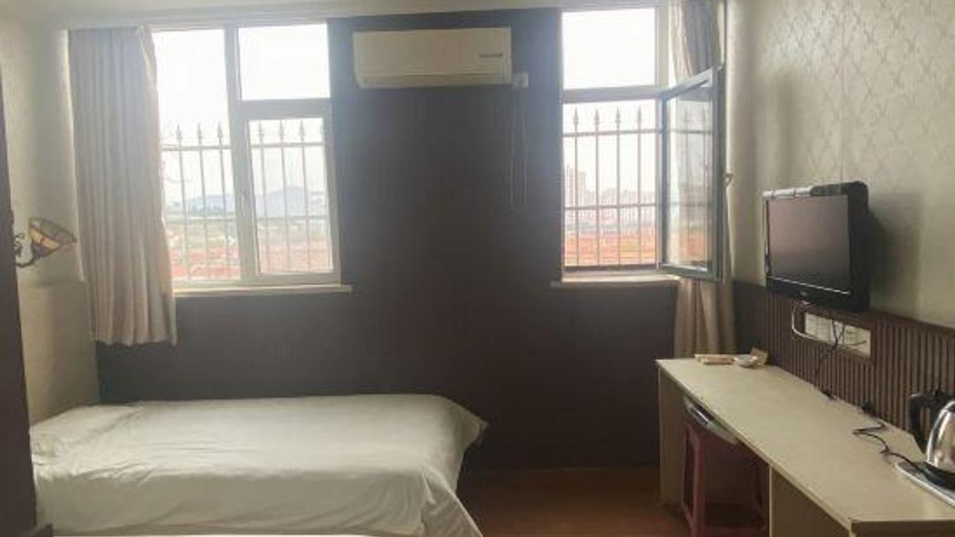 Chenxu Business Hotel (Qingdao Ocean University)