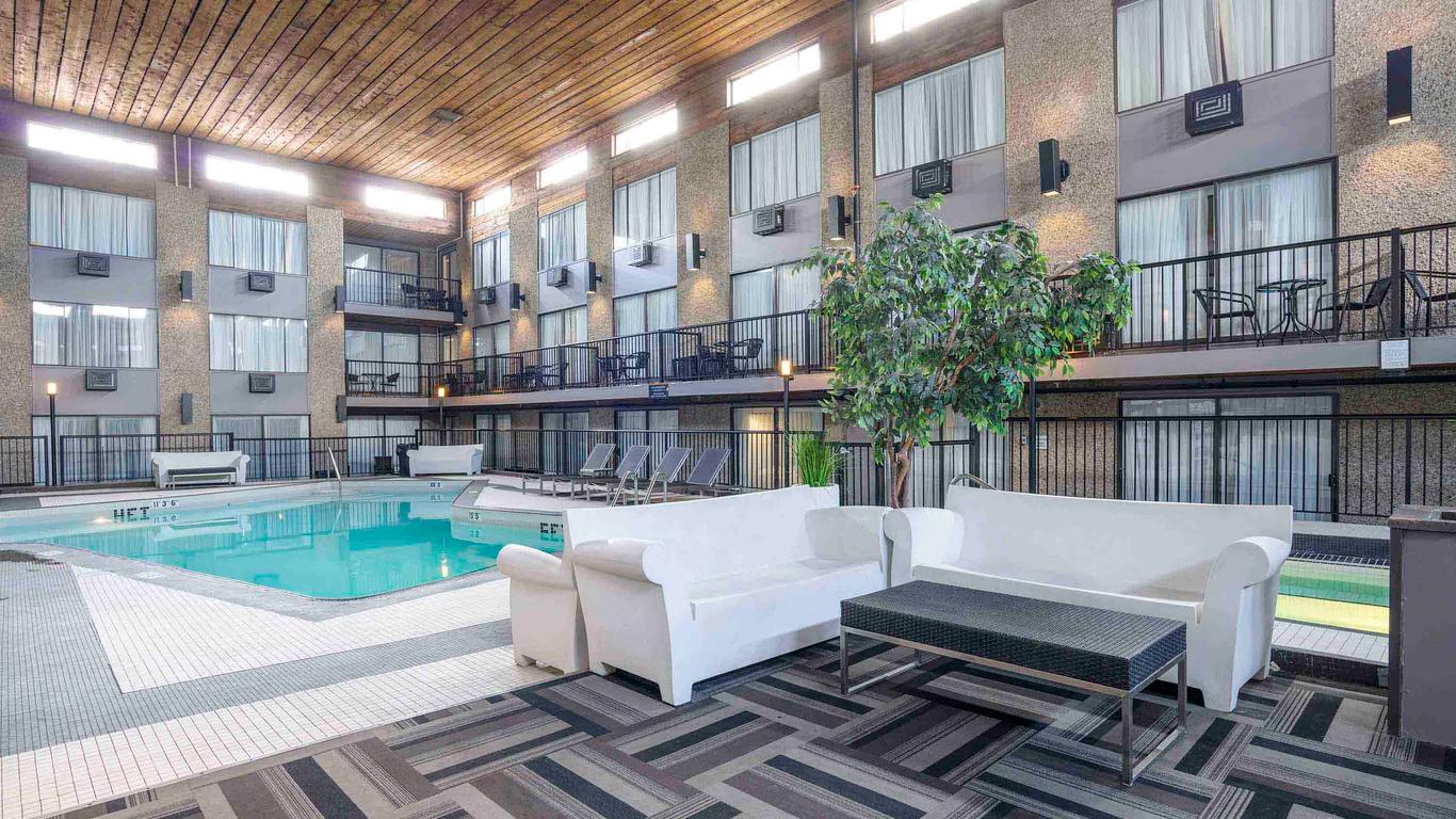 Sandman Hotel & Suites Kelowna