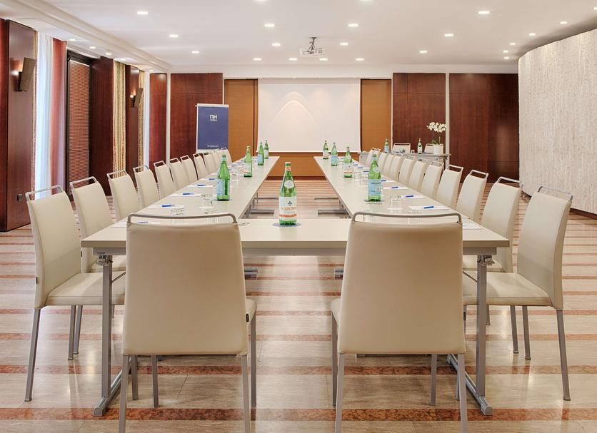 Conference room Ảnh