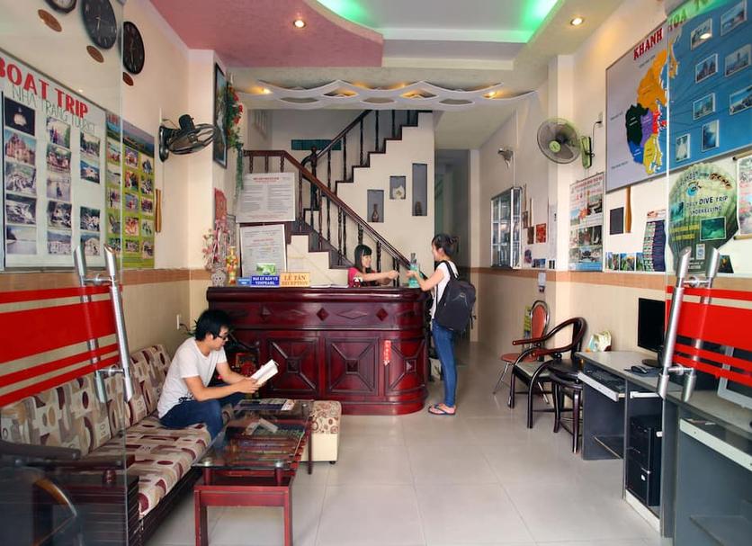 Lễ tân Ảnh