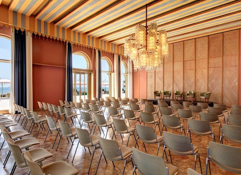 Conference room Ảnh
