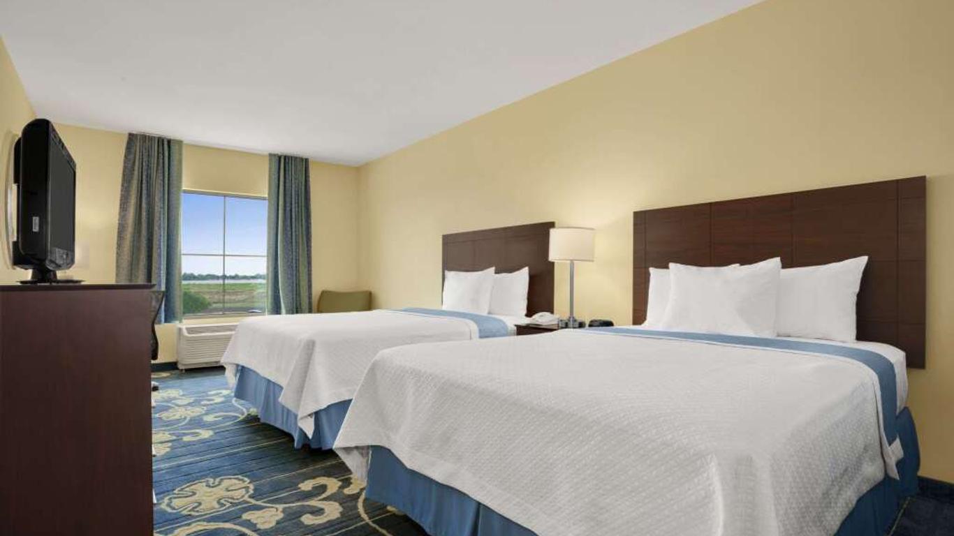 Spark By Hilton Victoria