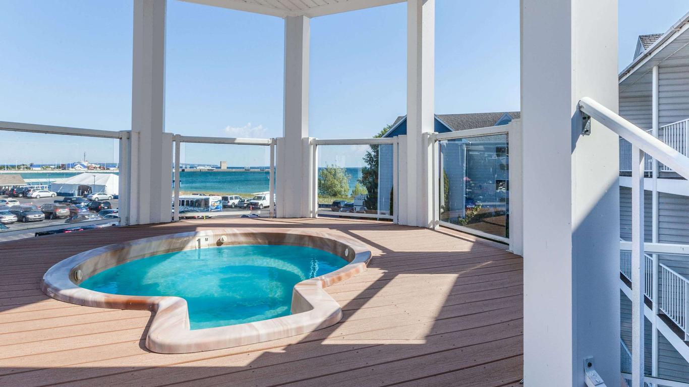 Ramada by Wyndham Mackinaw City Waterfront