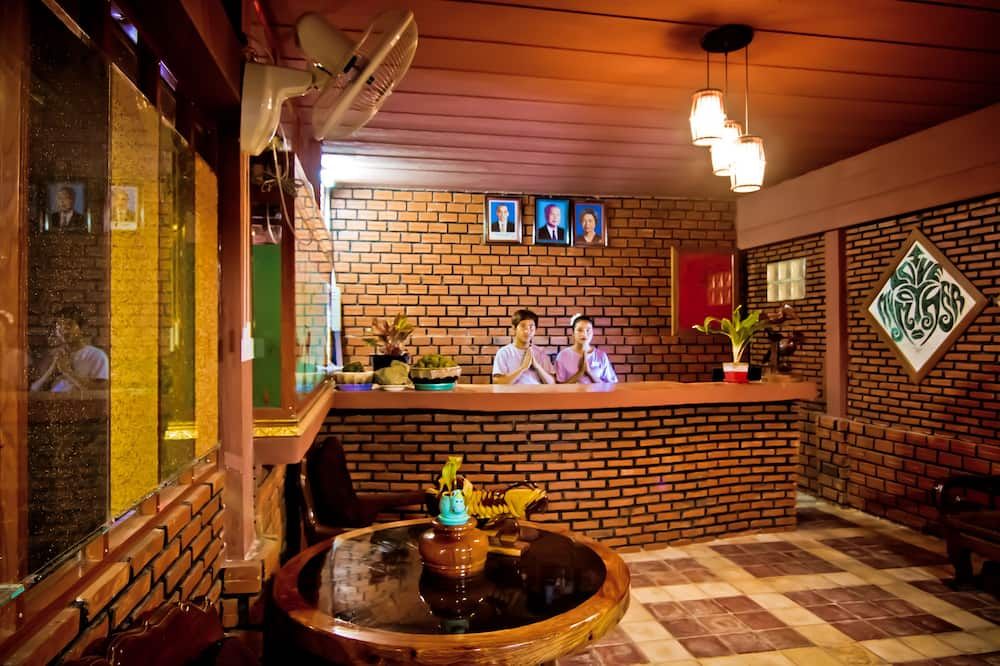 Lễ tân