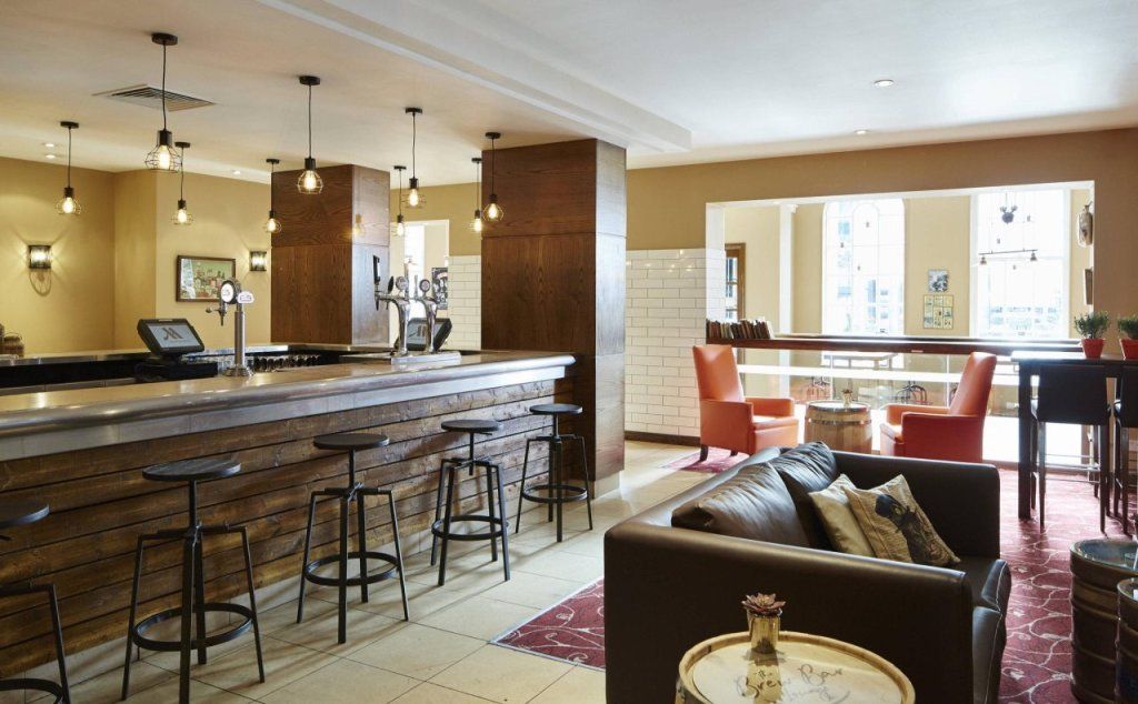 Bar