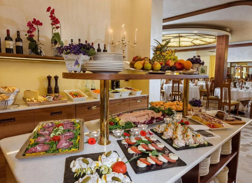 Buffet Ảnh