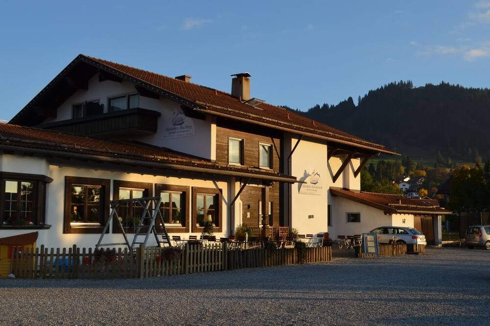 Toà nhà