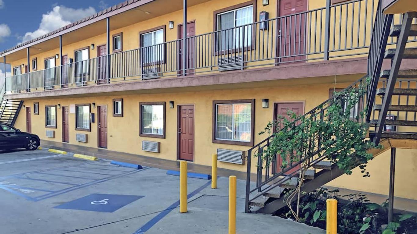 Satellite Motel