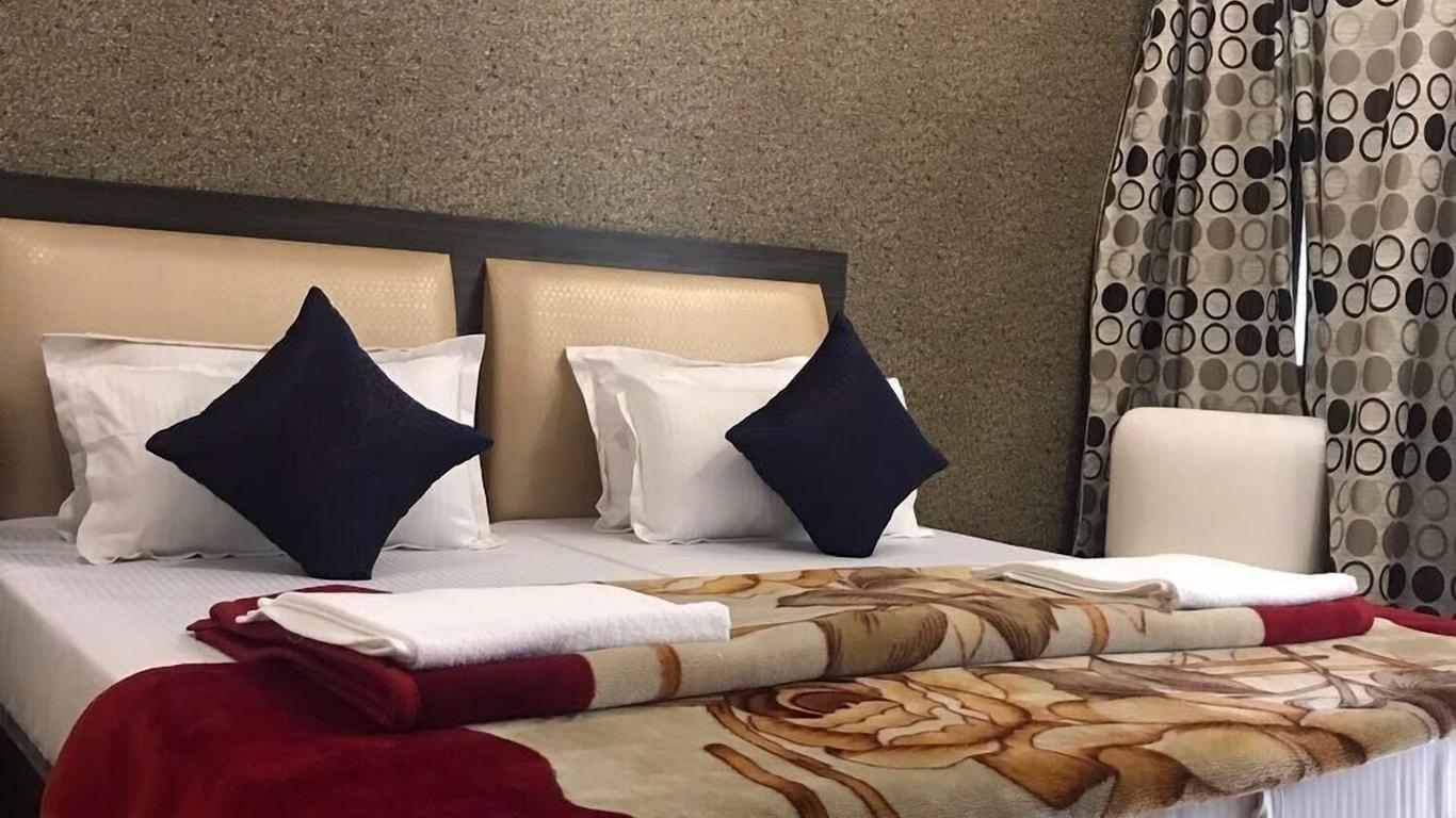 Hotel Sheela, 100m from Taj Mahal