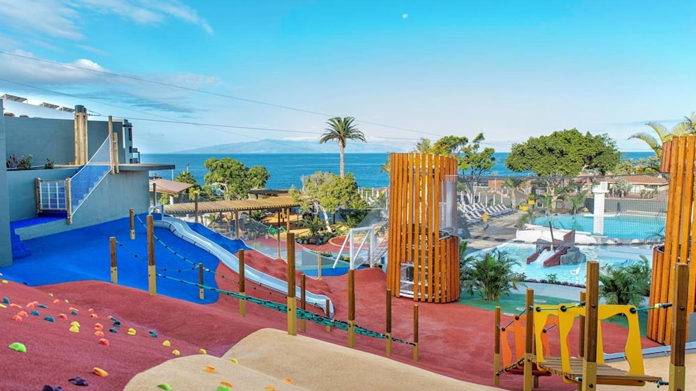 Adrián Hoteles Roca Nivaria