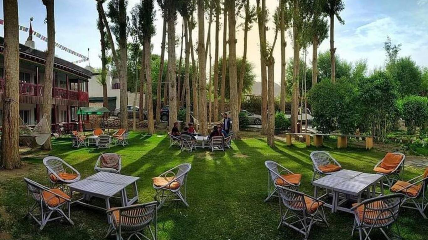 Hotel Shambhala