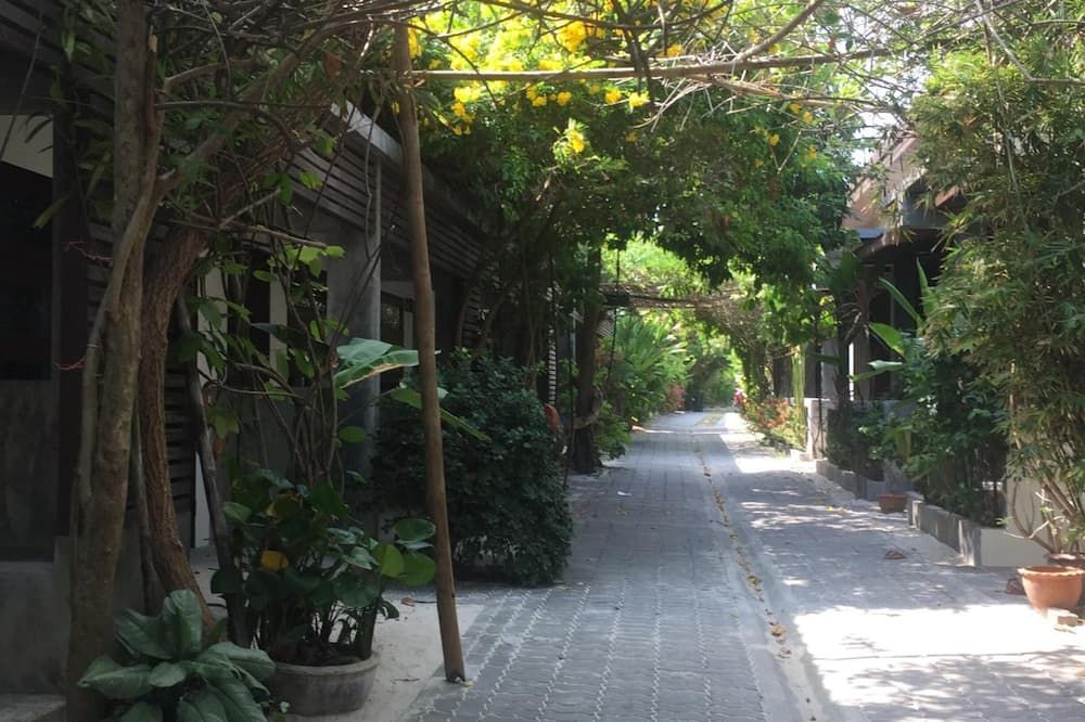 Cảnh ngoài trời