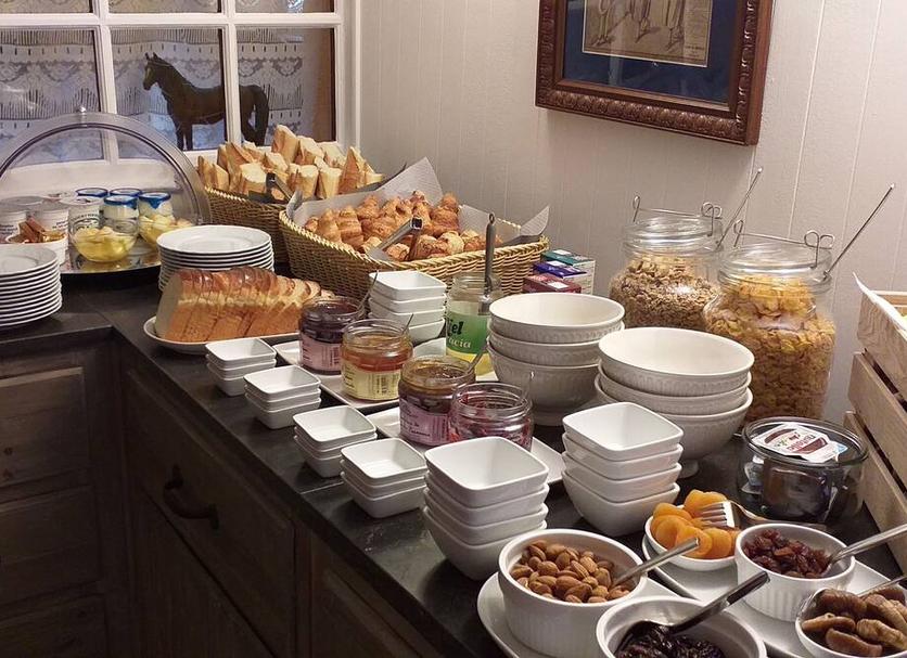Buffet Ảnh