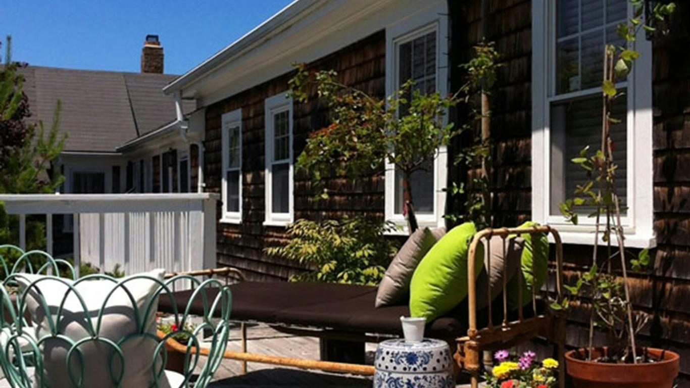 Salt House Inn