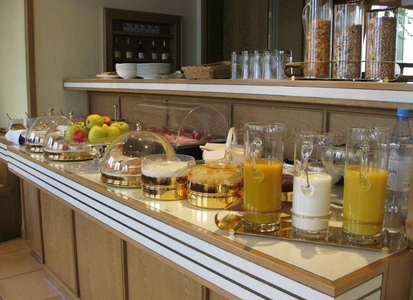 Buffet Ảnh