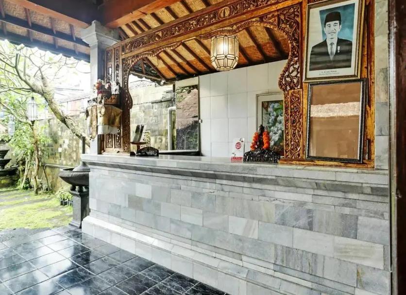 Lễ tân Ảnh