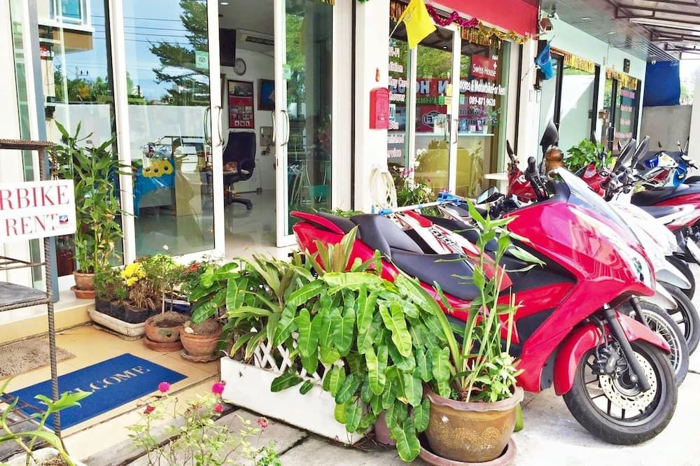 Cảnh ngoài trời