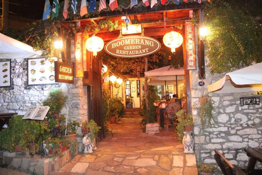Cảnh ngoài trời
