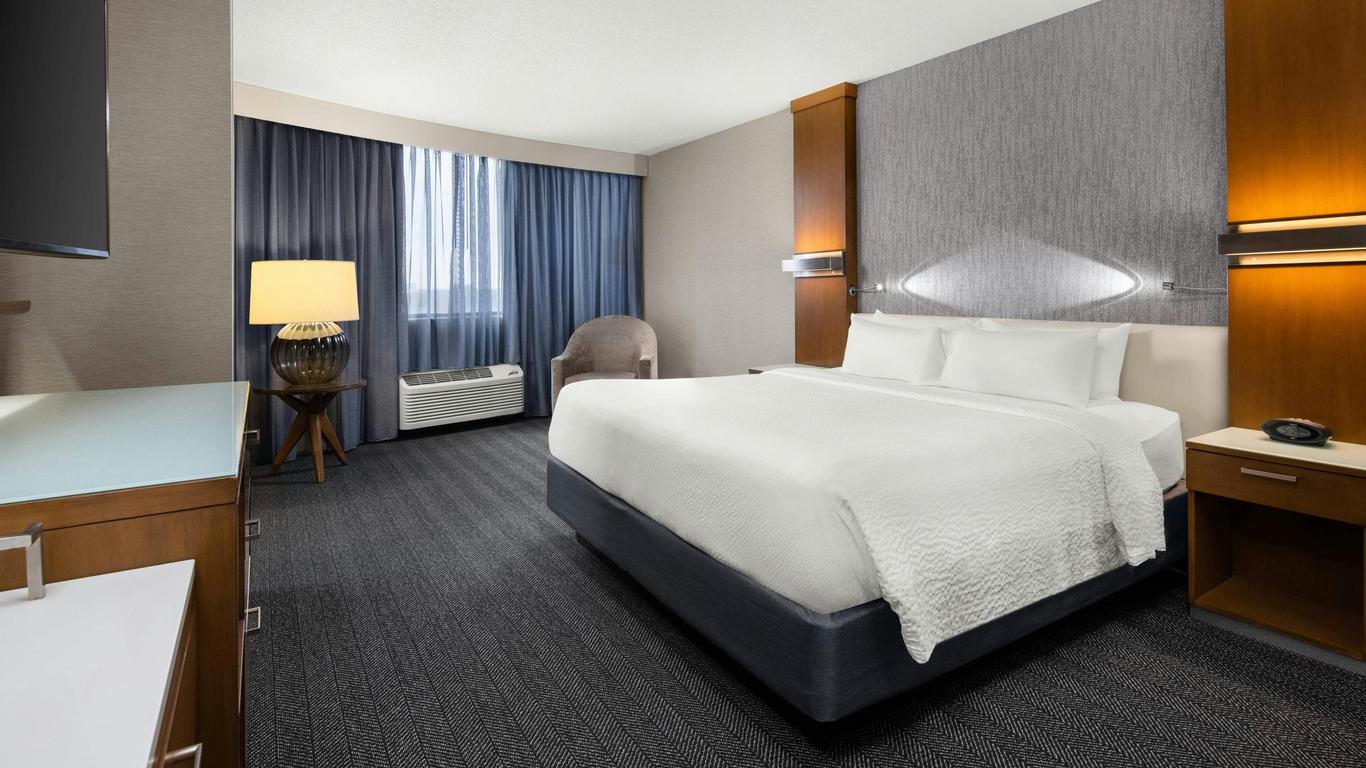 Courtyard by Marriott Minneapolis Downtown