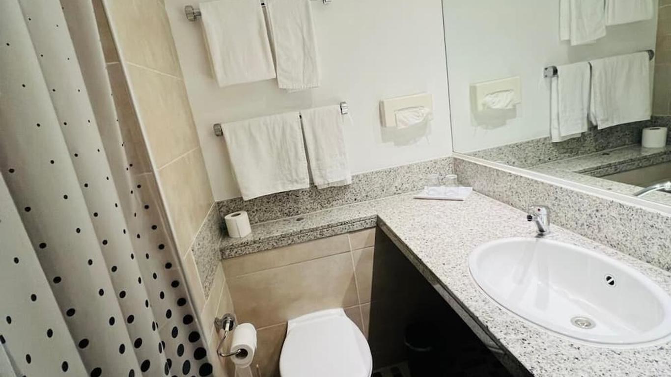 Hotel B99