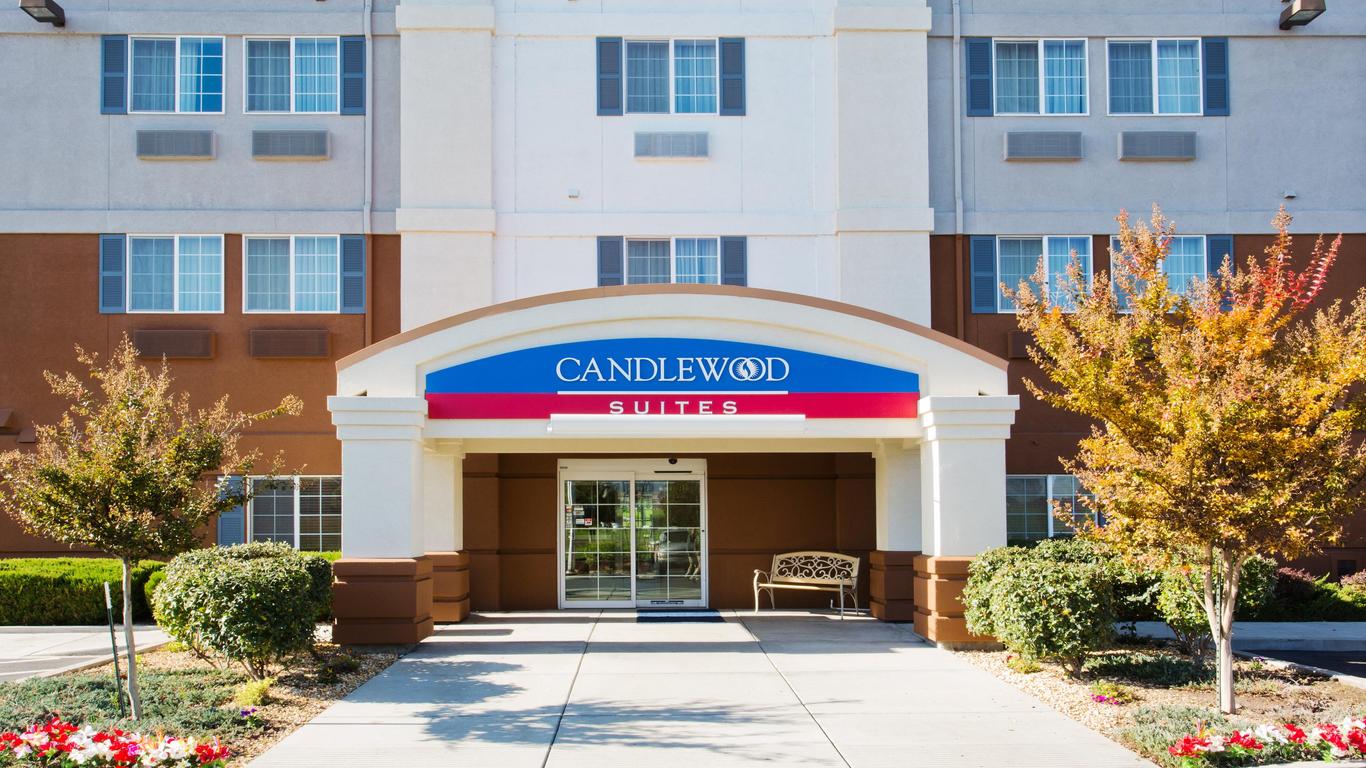 Candlewood Suites Medford