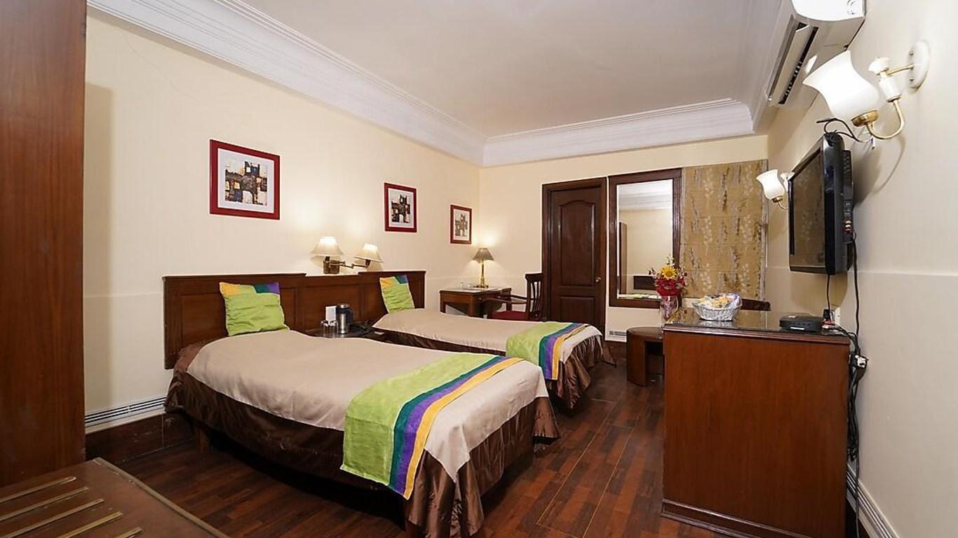 Qutub Residency