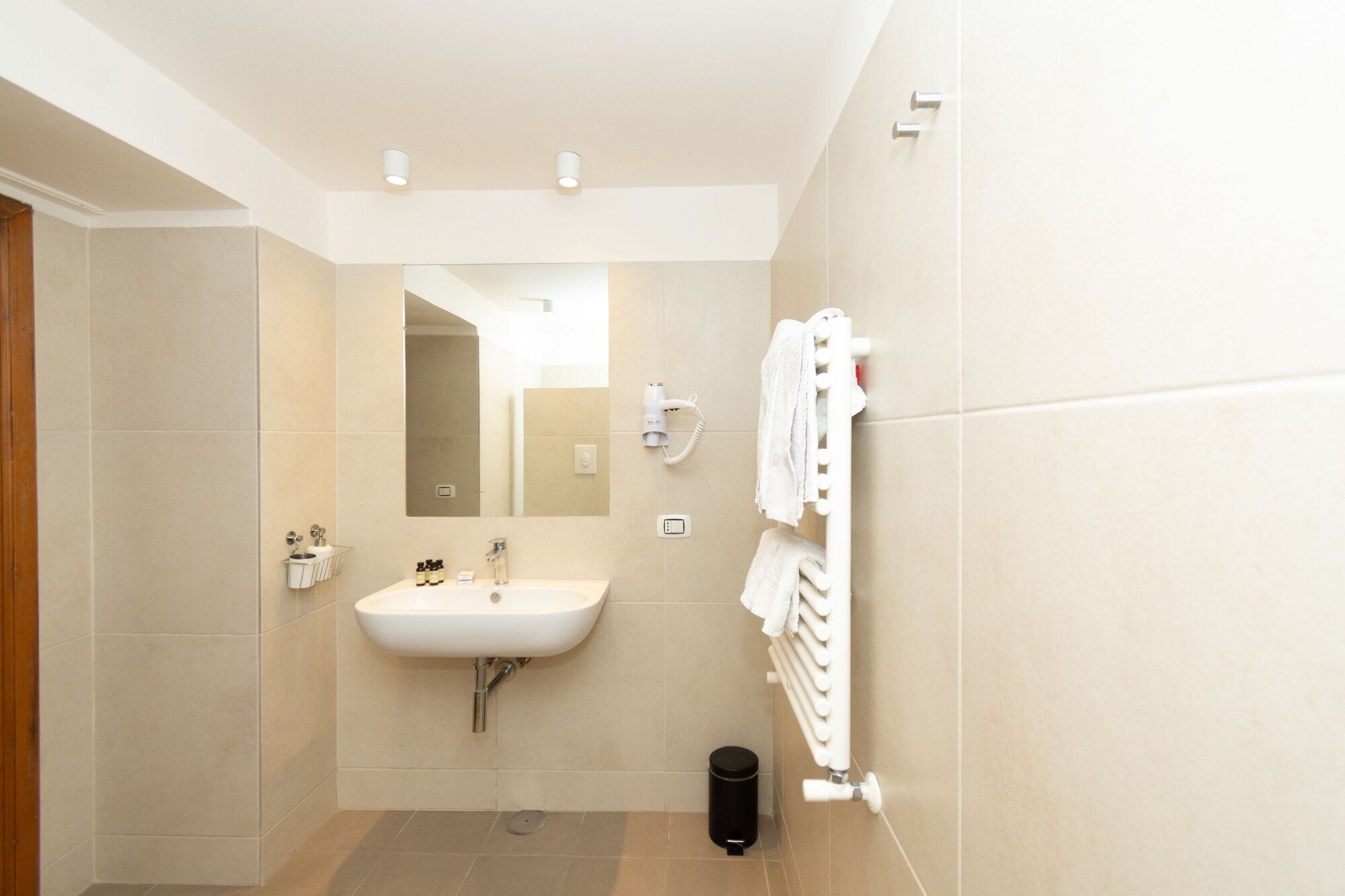 Khác