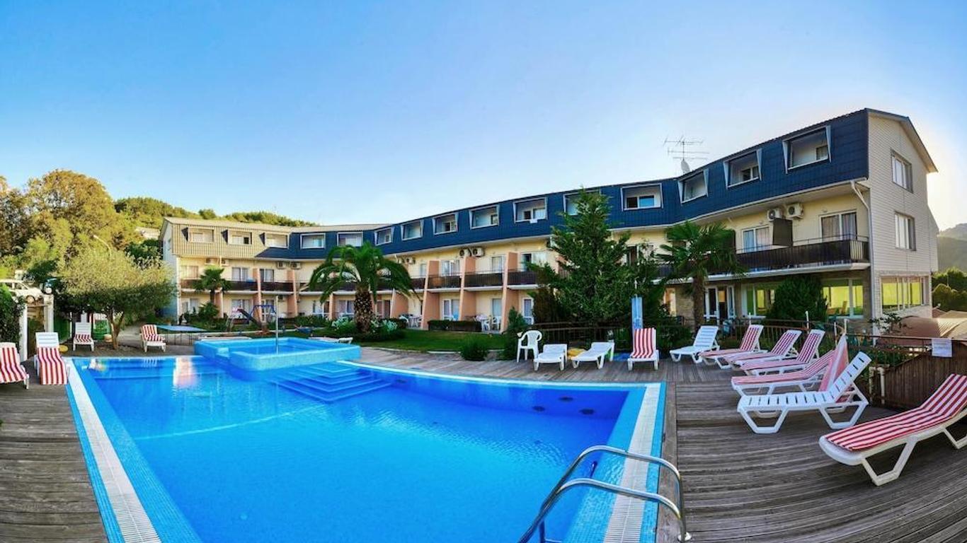 WaterLoo Hotel