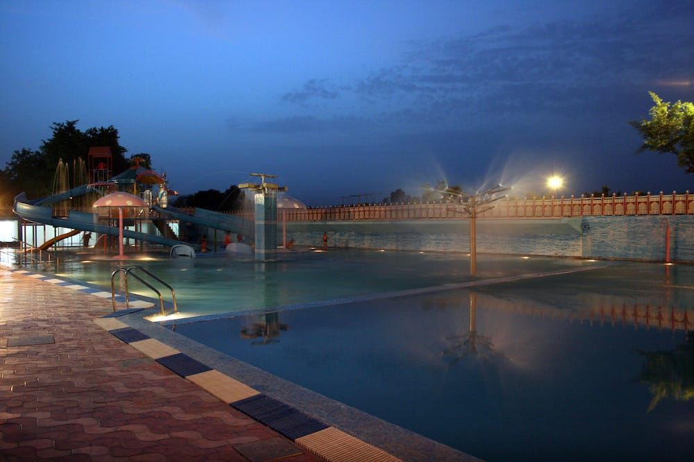 Bể bơi