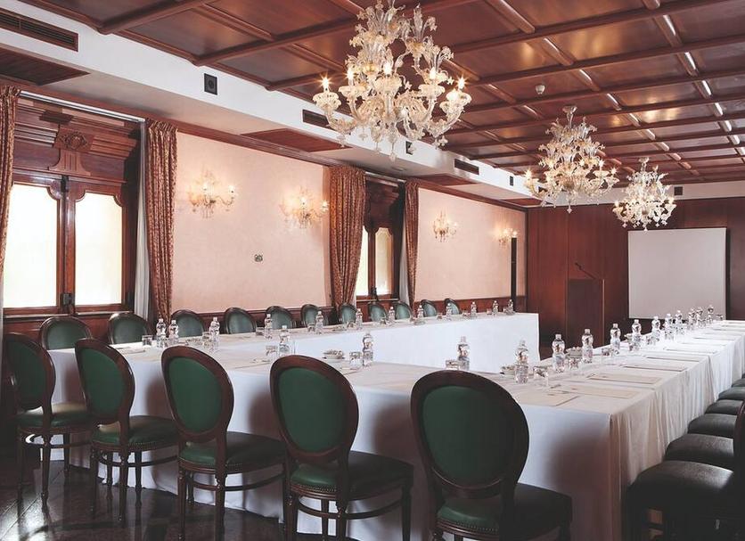 Conference room Ảnh
