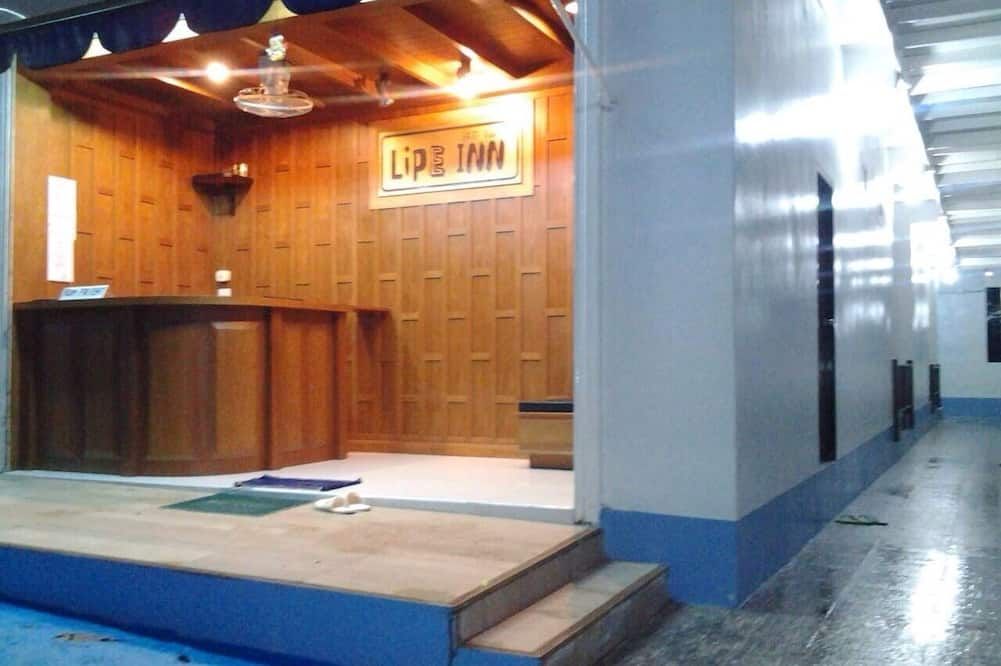 Lễ tân Ảnh