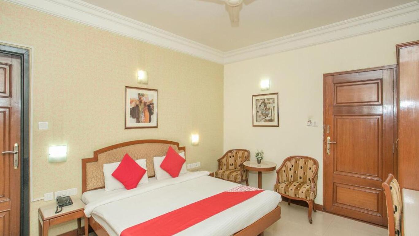 OYO 579 Hotel Aab Marathalli
