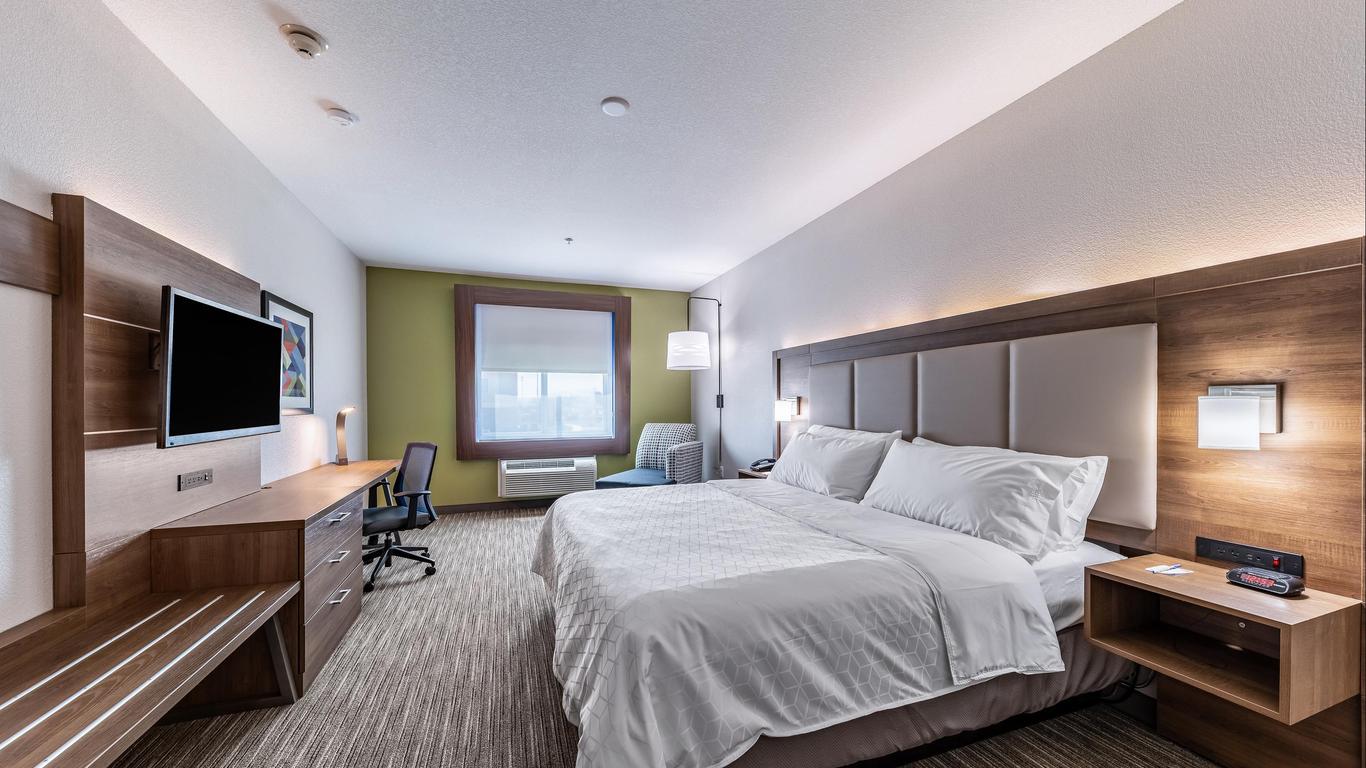 Holiday Inn Express & Suites Fort Worth - Fossil Creek, An IHG Hotel